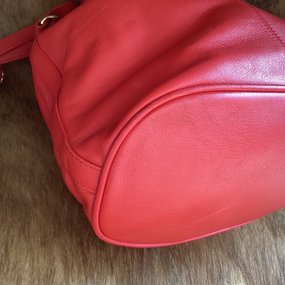 Jennifer Moore Red Soft Leather Drawstring Gather Slouch Crossbody Handbag - Picture 5 of 11